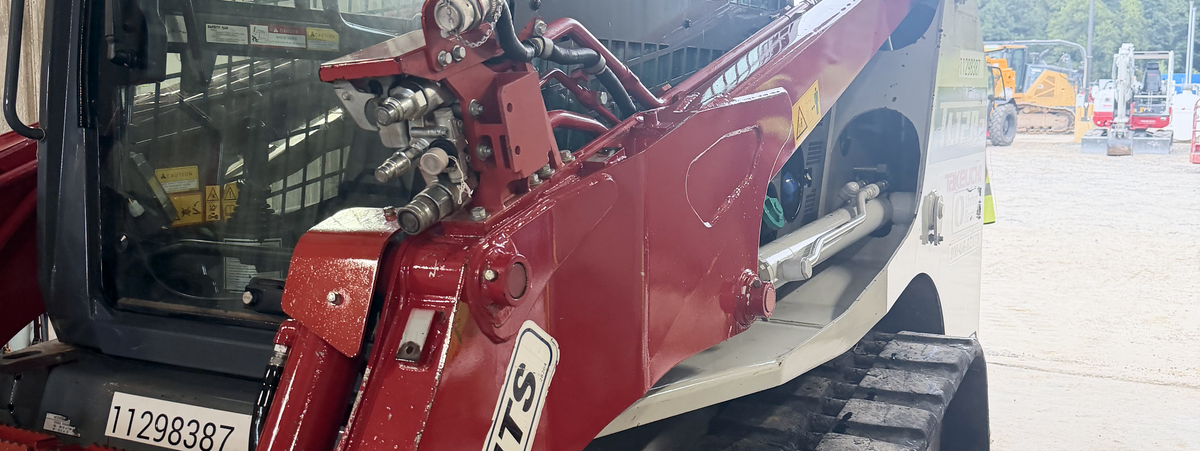 United Rentals Takeuchi TL12R2 Compact Track Loader — InduroPro | El Dorado, AR